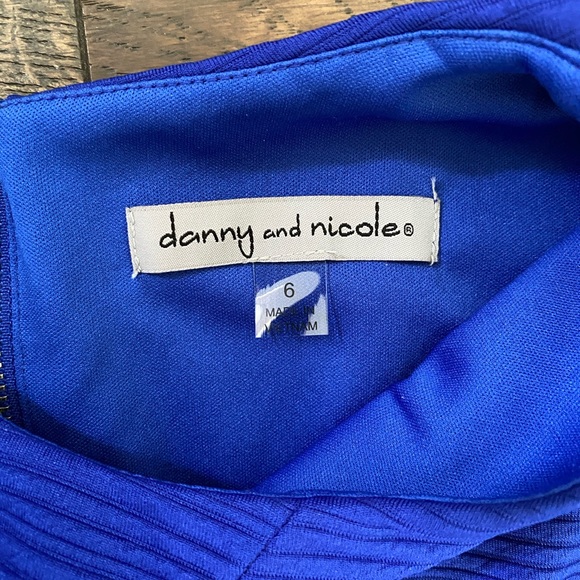 Women’s Royal Blue Short Sleeveless Dress - Picture 3 of 3